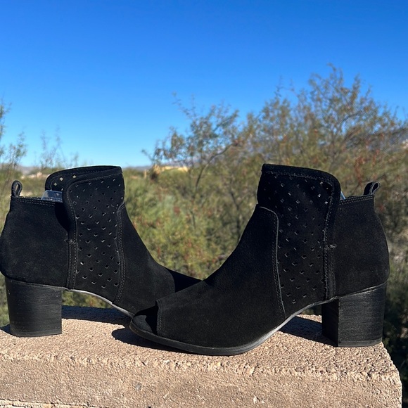 Gianni Bini Peep Toe Mono Black Suede Ankle Booties - Picture 6 of 16